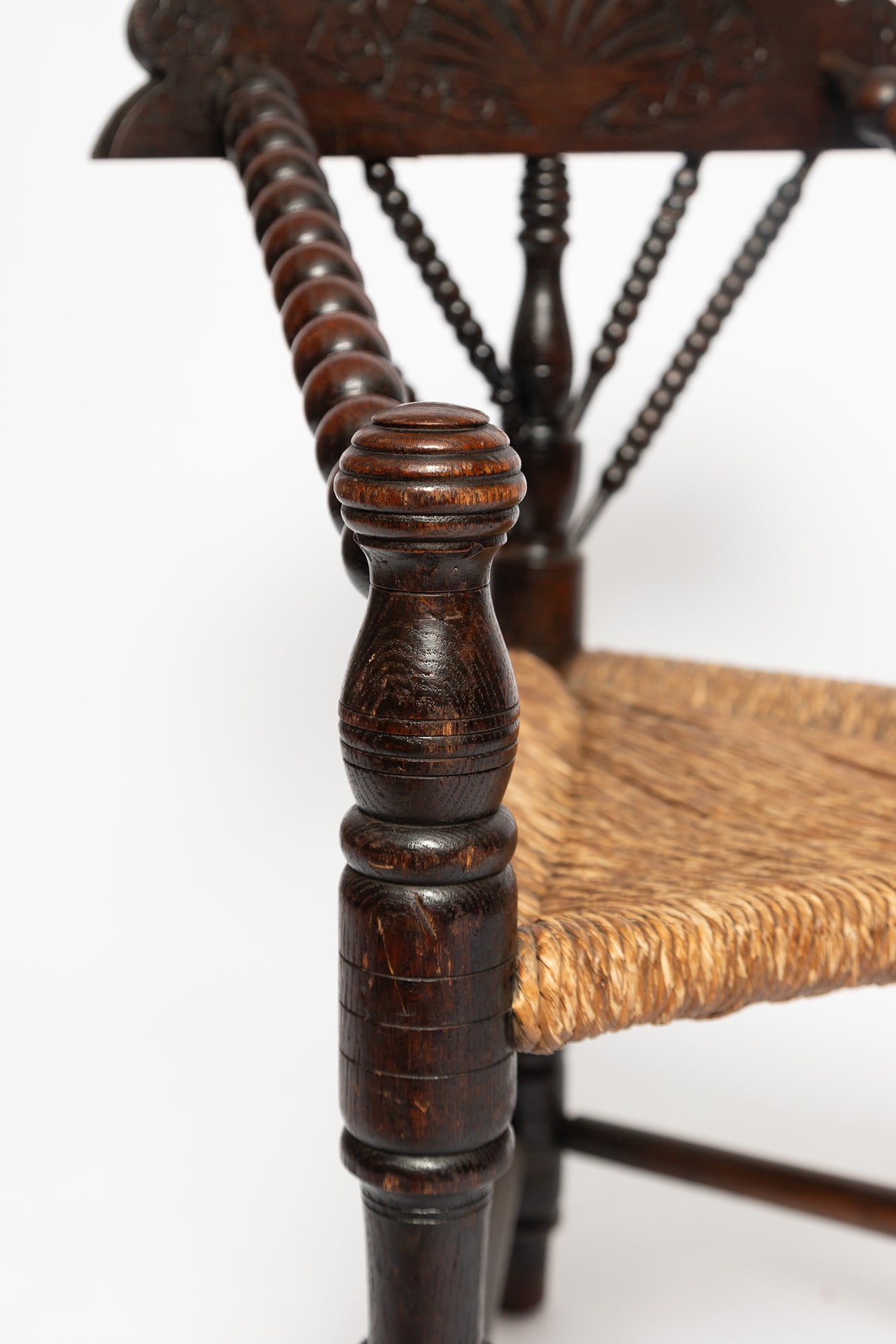 Worpswede Armlehnstuhl mit Original Rush Weave & Kiefernholz, 1925
