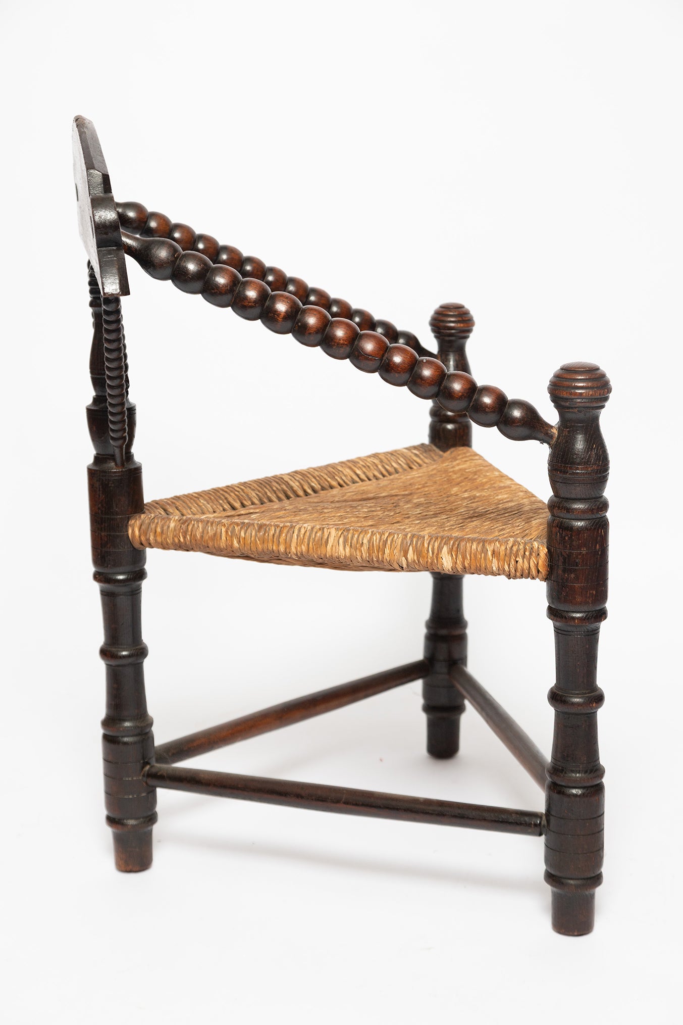Worpswede Armlehnstuhl mit Original Rush Weave & Kiefernholz, 1925