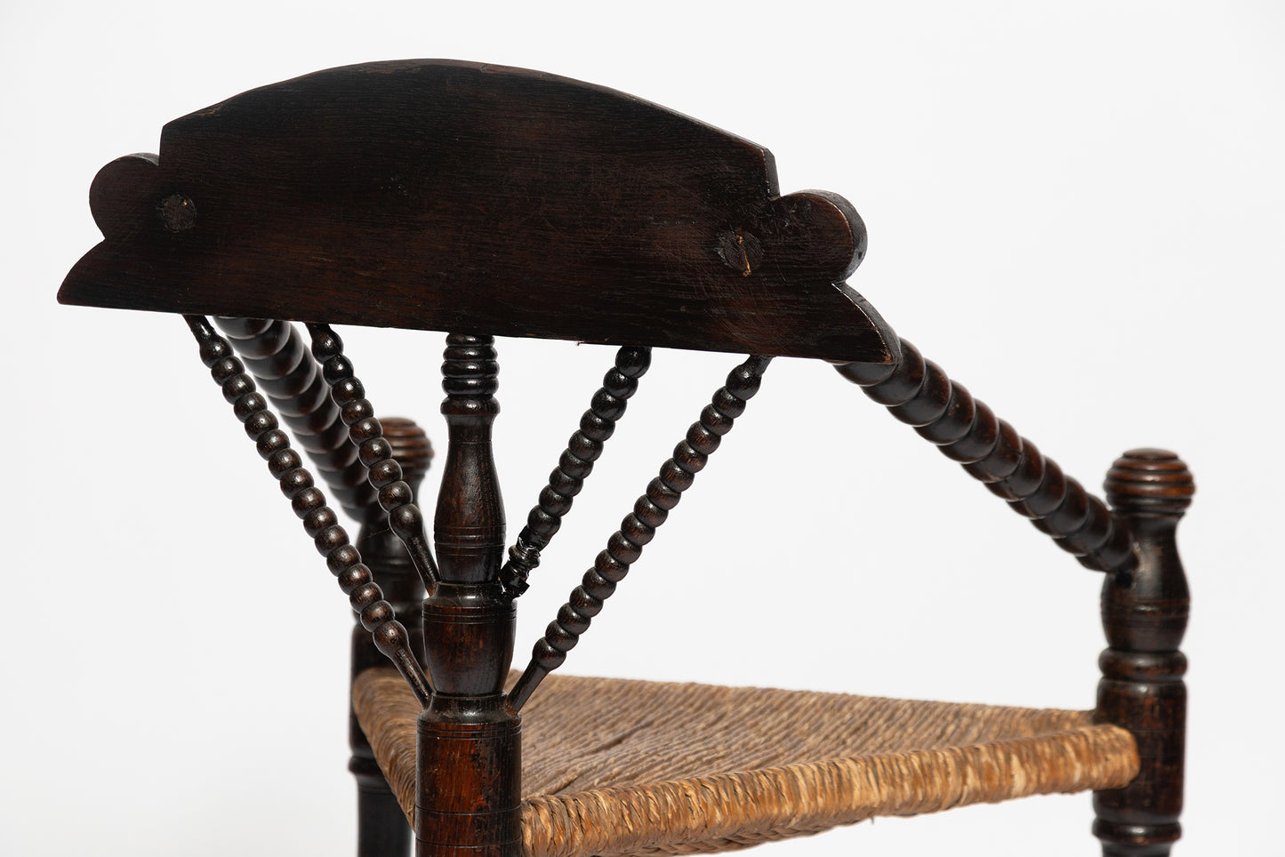 Worpswede Armlehnstuhl mit Original Rush Weave & Kiefernholz, 1925
