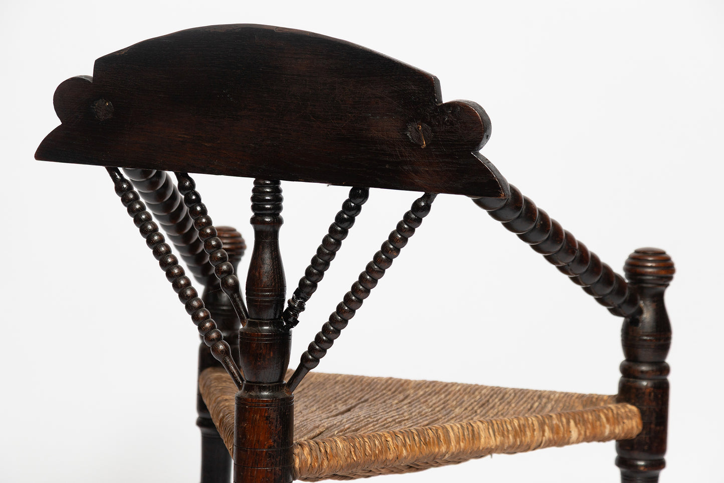 Worpswede Armlehnstuhl mit Original Rush Weave & Kiefernholz, 1925