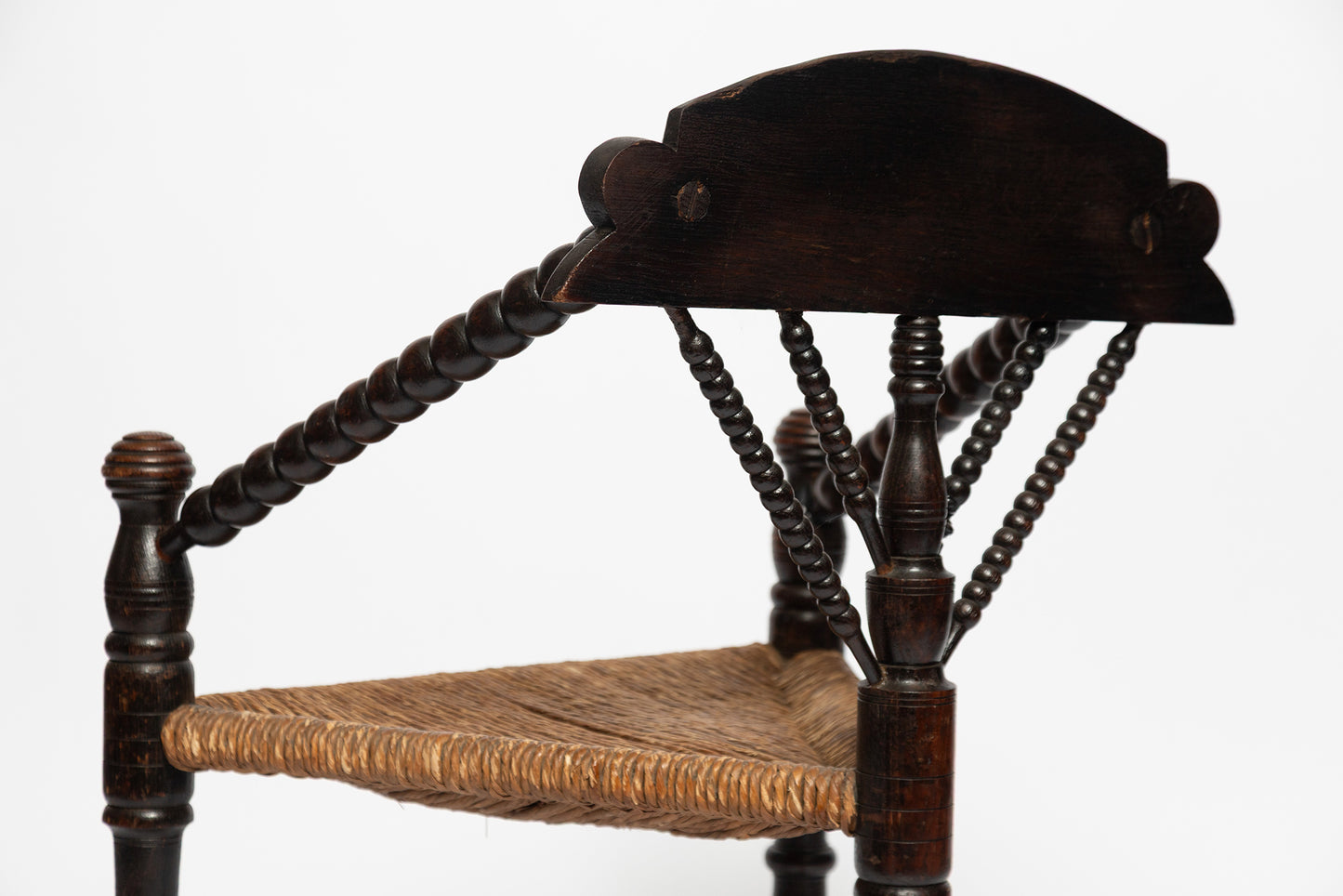 Worpswede Armlehnstuhl mit Original Rush Weave & Kiefernholz, 1925