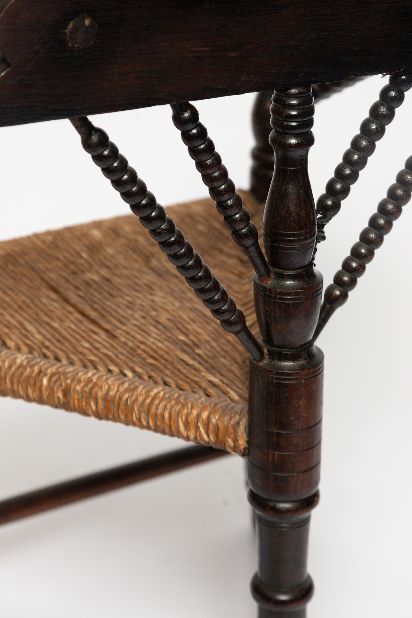 Worpswede Armlehnstuhl mit Original Rush Weave & Kiefernholz, 1925