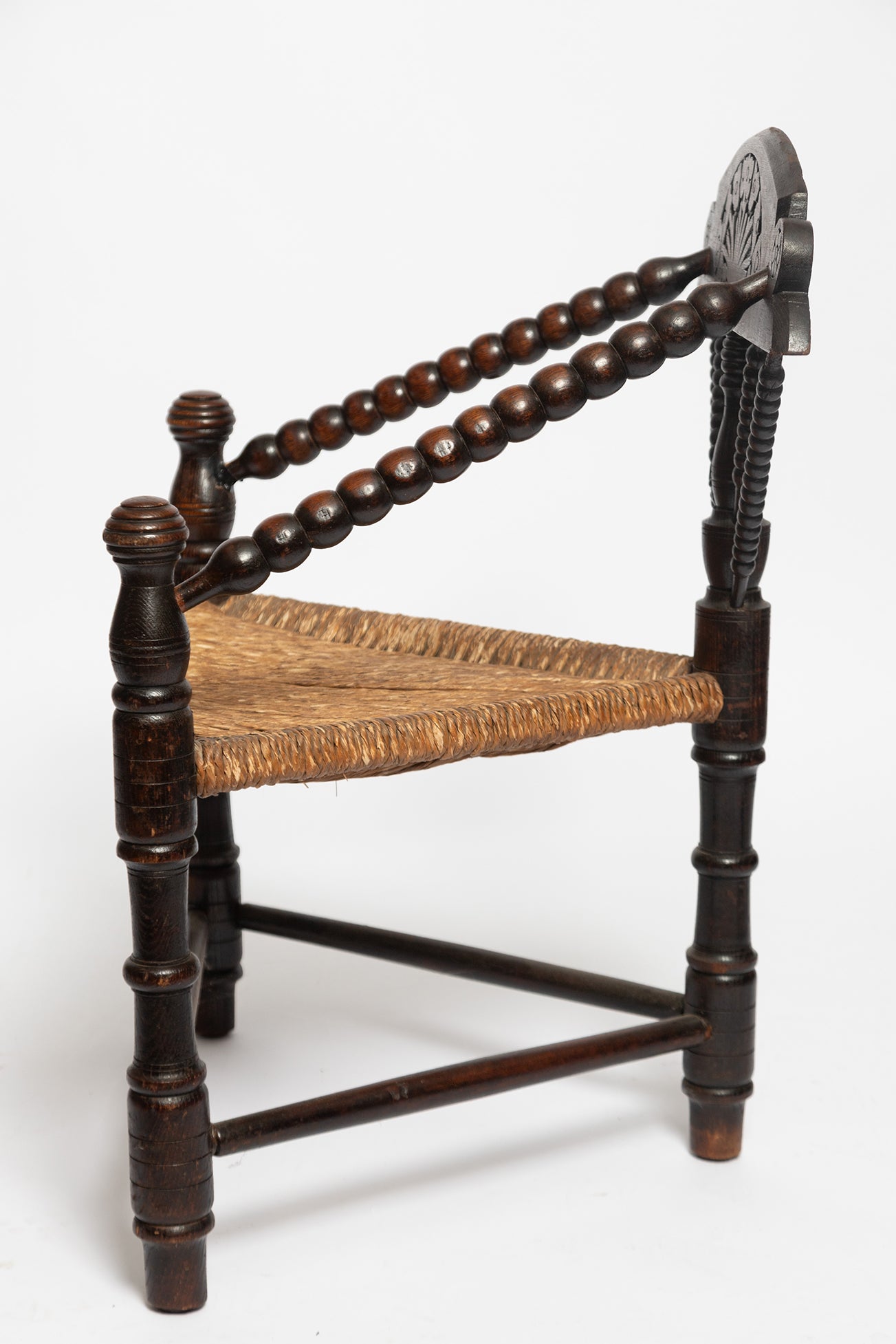 Worpswede Armlehnstuhl mit Original Rush Weave & Kiefernholz, 1925