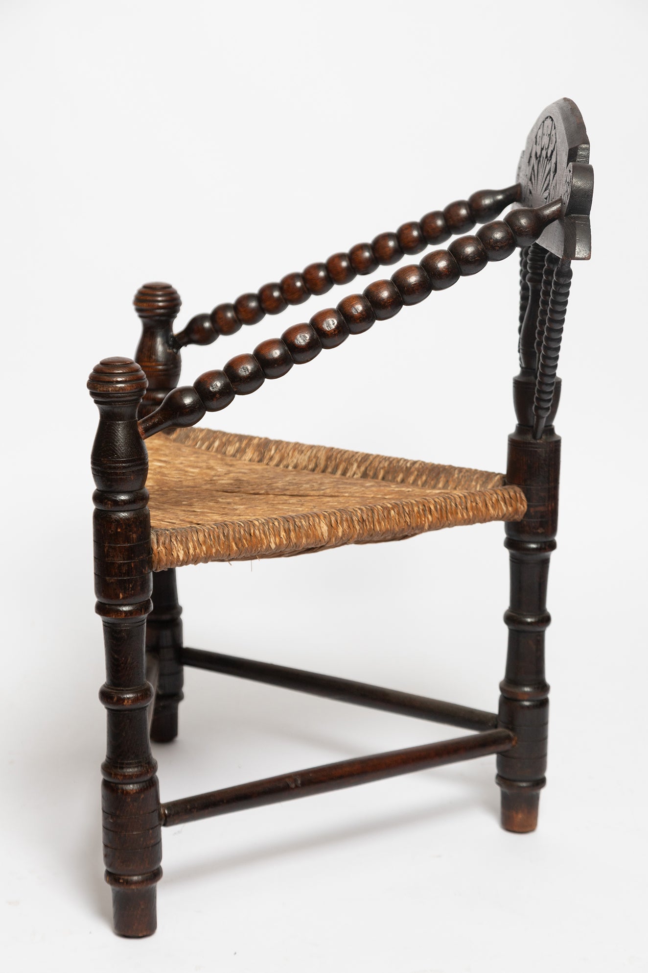 Worpswede Armlehnstuhl mit Original Rush Weave & Kiefernholz, 1925