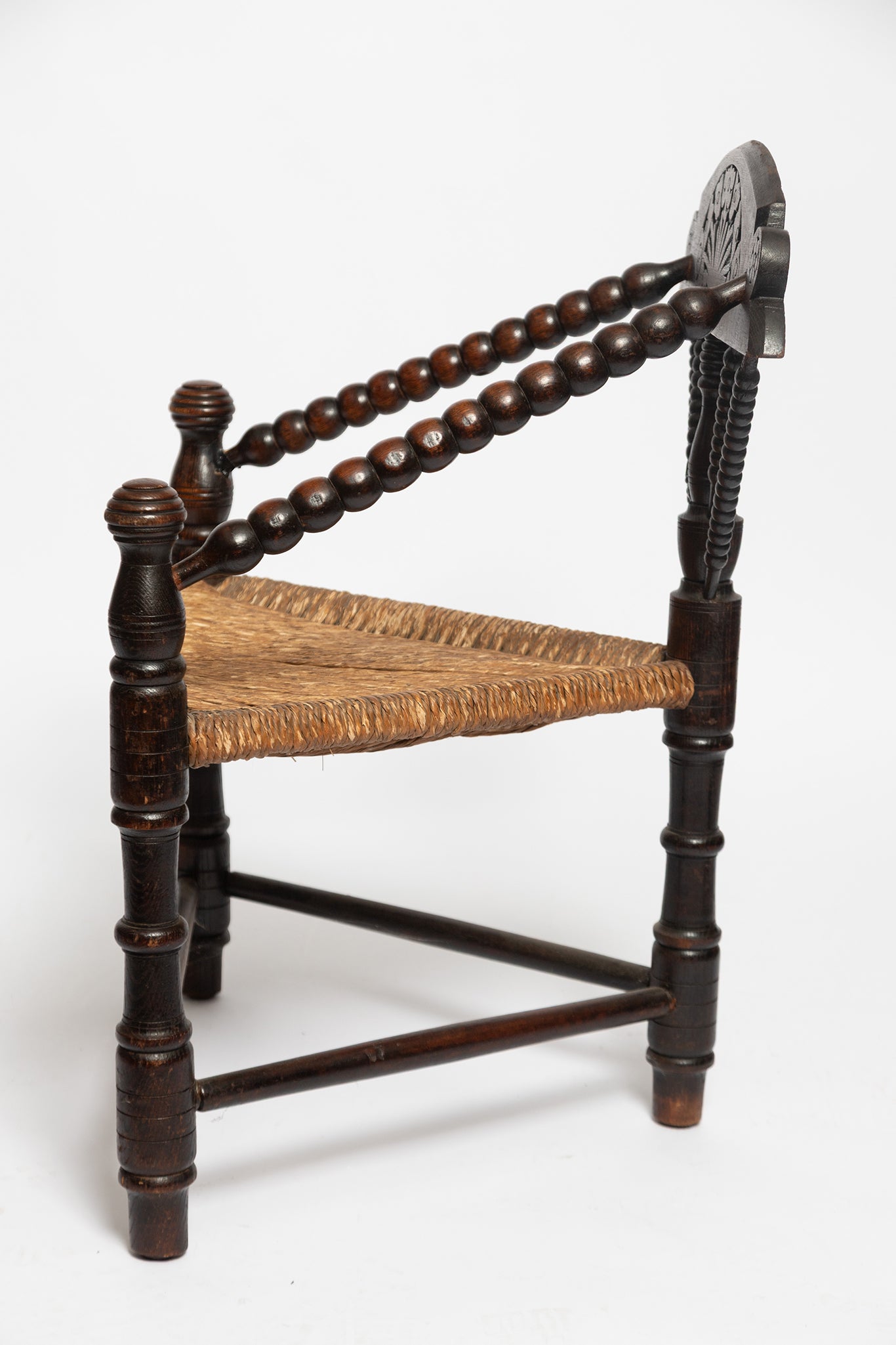 Worpswede Armlehnstuhl mit Original Rush Weave & Kiefernholz, 1925