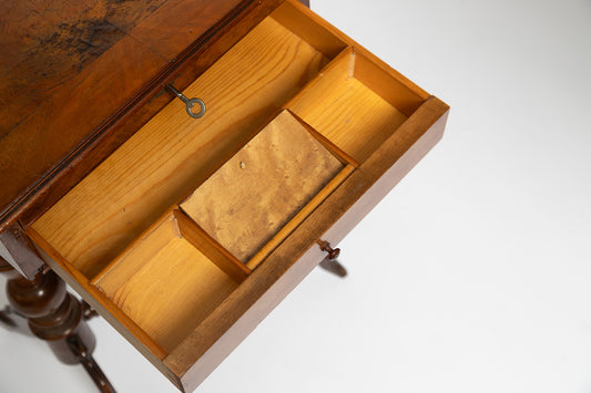 Antiker Nähtisch mit 2 Schubladen, 1905