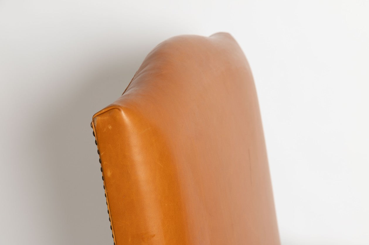 Antiker Italienischer Kaminsessel mit Fußhocker aus Eiche, 1895, 2er Set