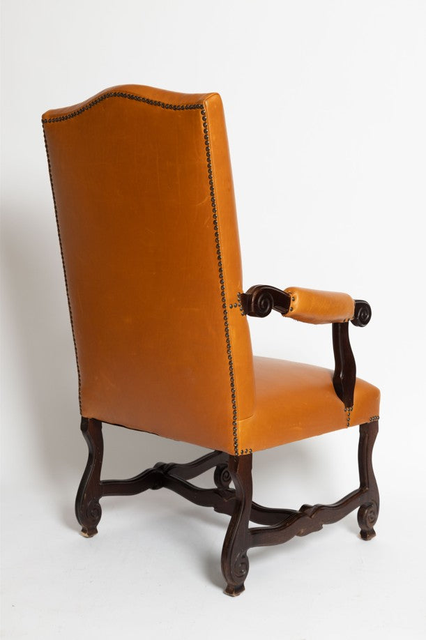 Antiker Italienischer Kaminsessel mit Fußhocker aus Eiche, 1895, 2er Set